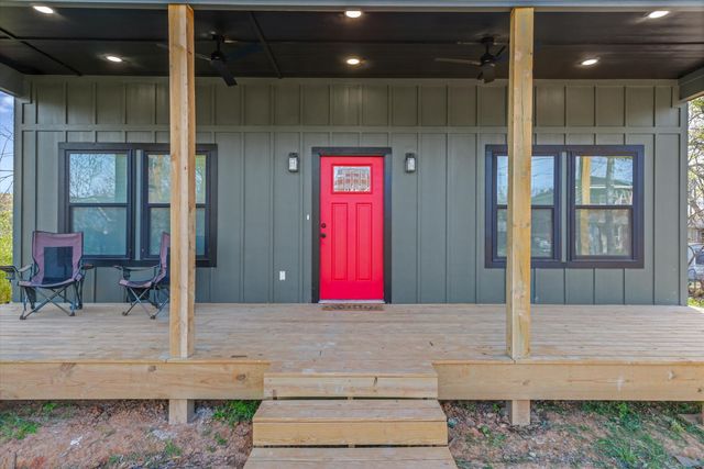 902 N Spring Street, Grand Saline, TX 75140