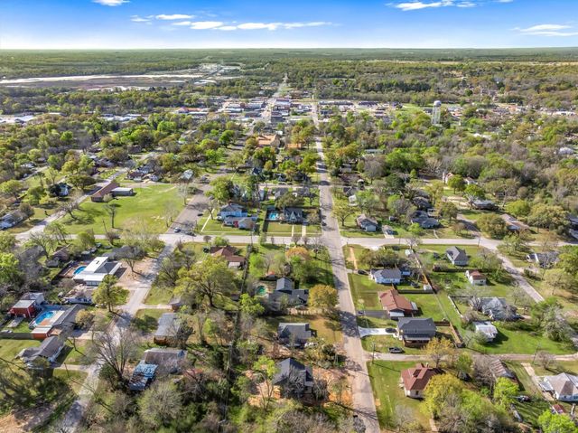 902 N Spring Street, Grand Saline, TX 75140