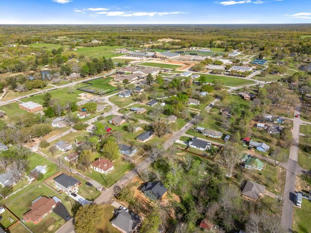 902 N Spring Street, Grand Saline, TX 75140