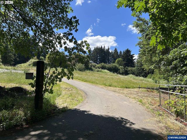 21095 SW Old Pacific Hwy, Sherwood, OR 97140