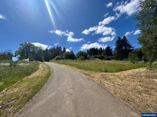 21095 SW Old Pacific Hwy, Sherwood, OR 97140