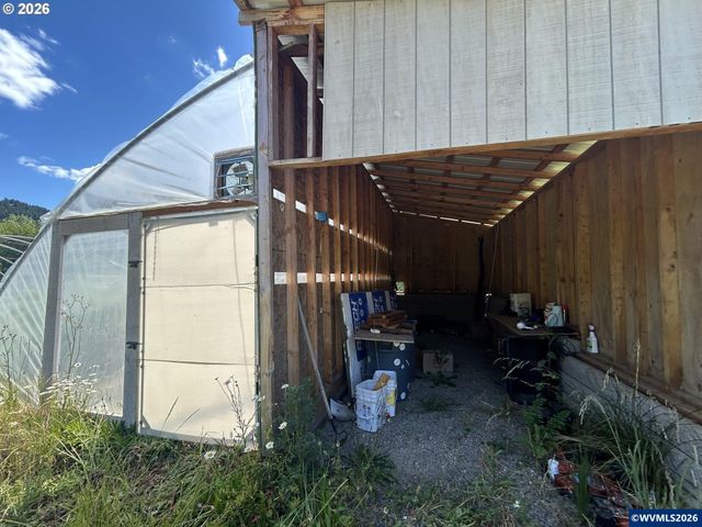 21095 SW Old Pacific Hwy, Sherwood, OR 97140