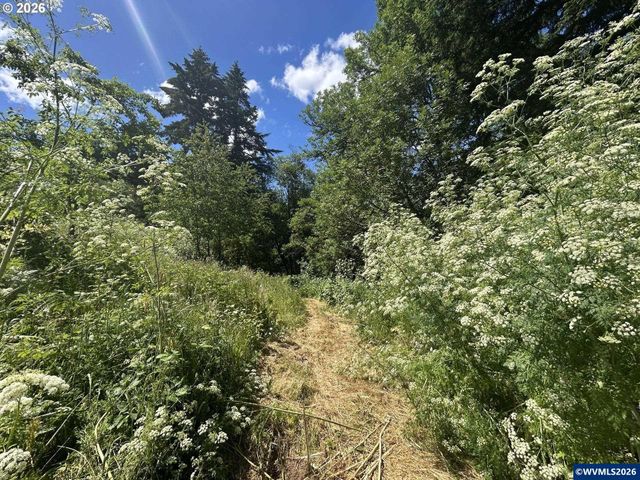 21095 SW Old Pacific Hwy, Sherwood, OR 97140