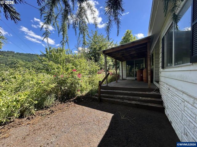 21095 SW Old Pacific Hwy, Sherwood, OR 97140