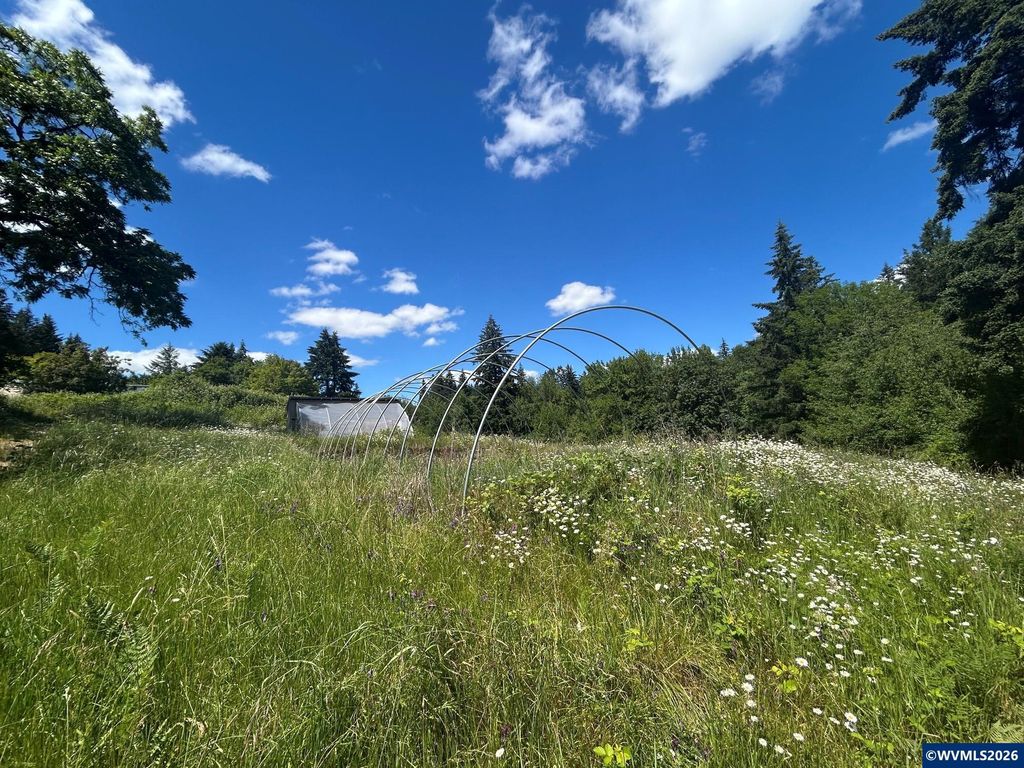 21095 SW Old Pacific Hwy, Sherwood, OR 97140