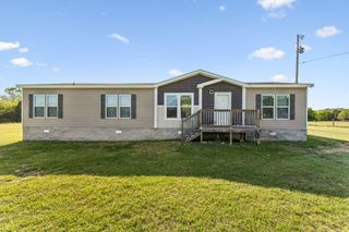 2089 Bear Creek Pike, Columbia, TN 38401