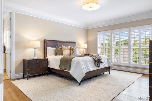 259 Meadowbrook Country Club Estate, Ballwin, MO 63011
