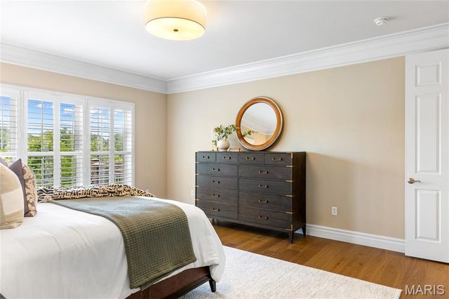 259 Meadowbrook Country Club Estate, Ballwin, MO 63011