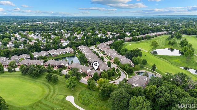 259 Meadowbrook Country Club Estate, Ballwin, MO 63011