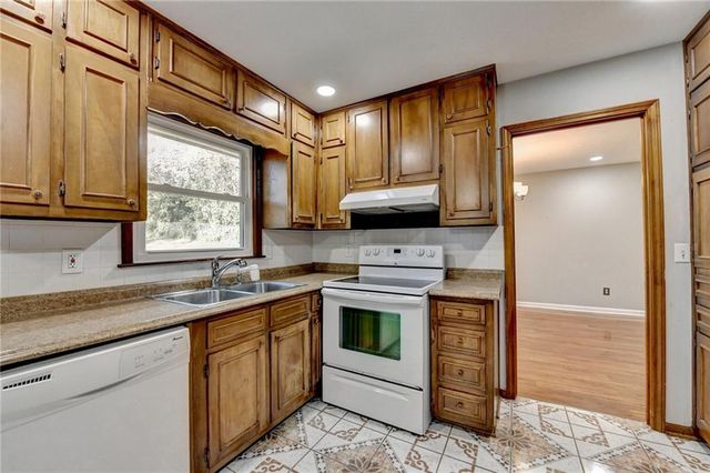 1249 Renee Drive, Lilburn, GA 30047