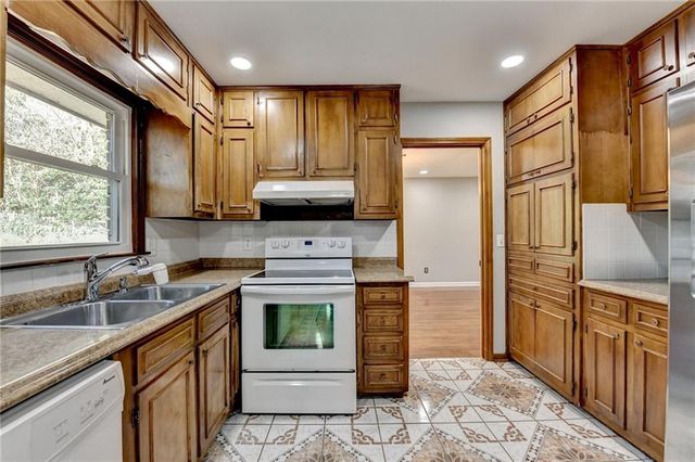 1249 Renee Drive, Lilburn, GA 30047