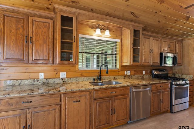 124 Loblolly Rd, Gilmer, TX 75645