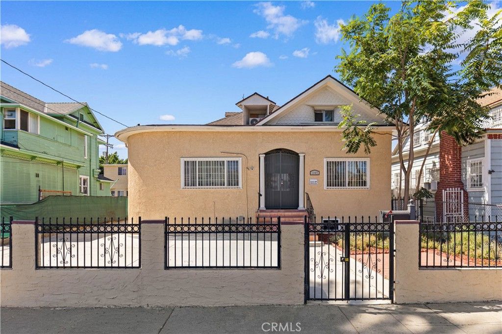 1147 S Westlake Avenue, Los Angeles, CA 90006
