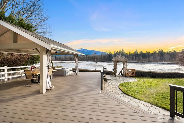 1122 Dyer Road, Sultan, WA 98294