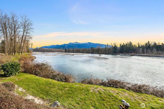 1122 Dyer Road, Sultan, WA 98294