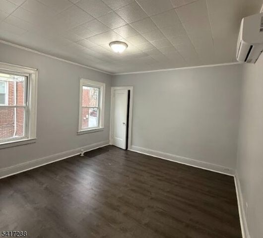 108 Vassar Ave, Newark City, NJ 07112