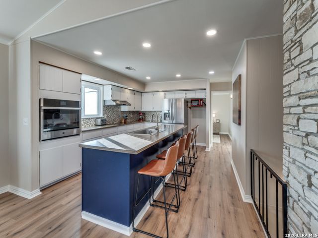 2513 Colleen Dr, Canyon Lake, TX 78133