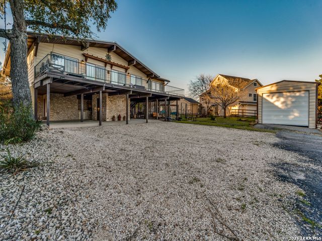2513 Colleen Dr, Canyon Lake, TX 78133