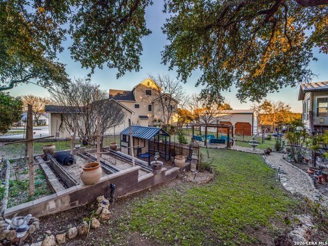 2513 Colleen Dr, Canyon Lake, TX 78133