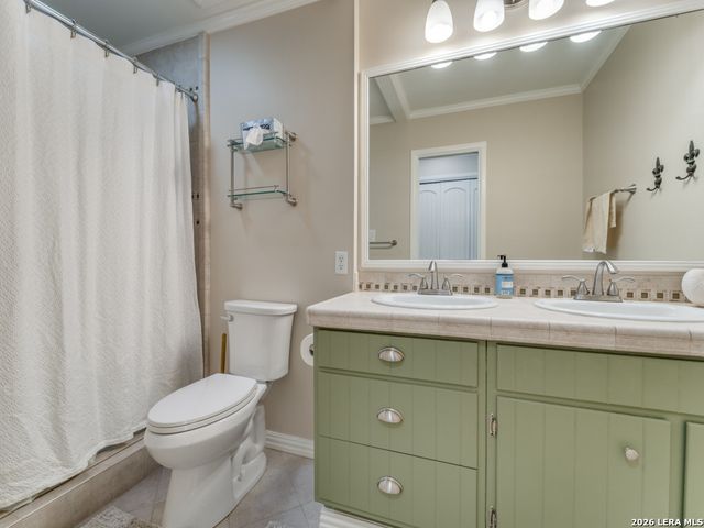 2513 Colleen Dr, Canyon Lake, TX 78133