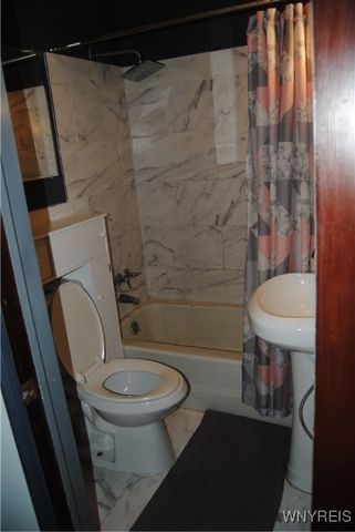 3028 Welch Avenue, Niagara Falls, NY 14303