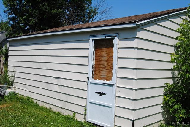 3028 Welch Avenue, Niagara Falls, NY 14303