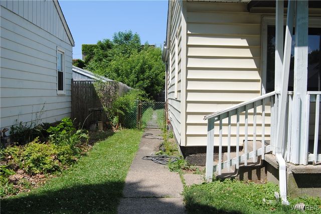 3028 Welch Avenue, Niagara Falls, NY 14303