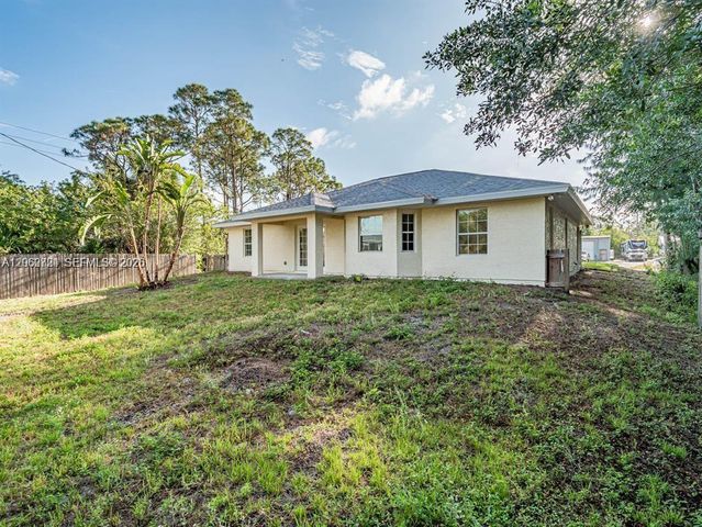 8265 97th Avenue, Vero Beach, FL 32967