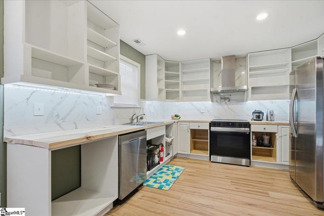 7 River Watch Drive, Greenville, SC 29605