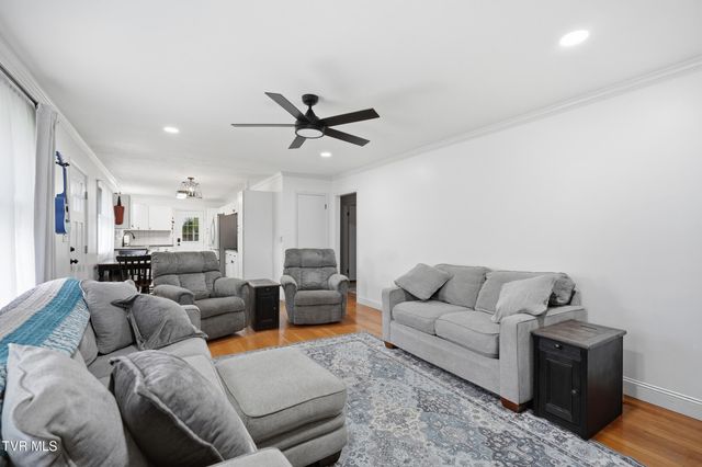 1816 Hutchinson Drive, Kingsport, TN 37660