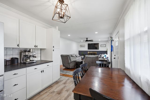 1816 Hutchinson Drive, Kingsport, TN 37660