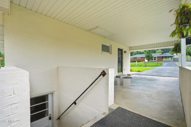 1816 Hutchinson Drive, Kingsport, TN 37660
