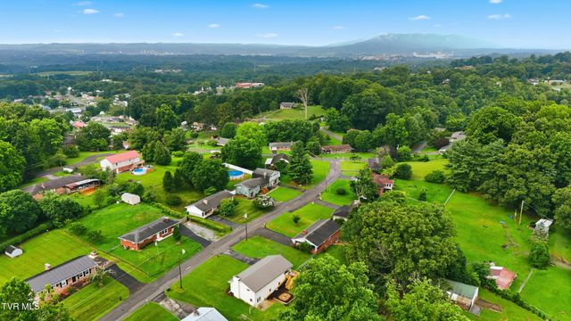1816 Hutchinson Drive, Kingsport, TN 37660