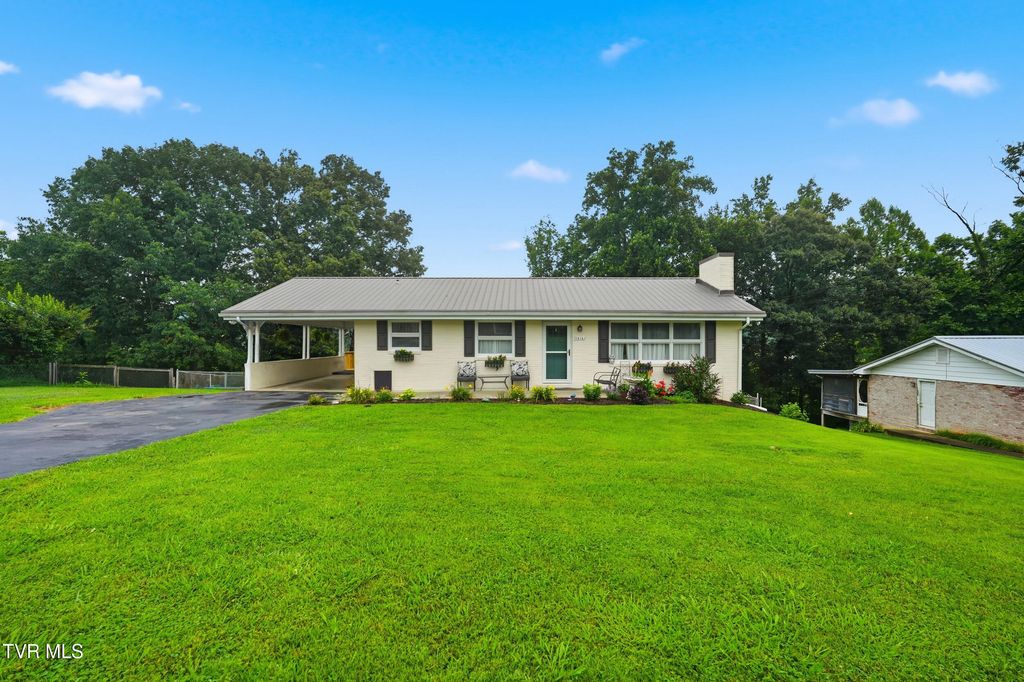 1816 Hutchinson Drive, Kingsport, TN 37660