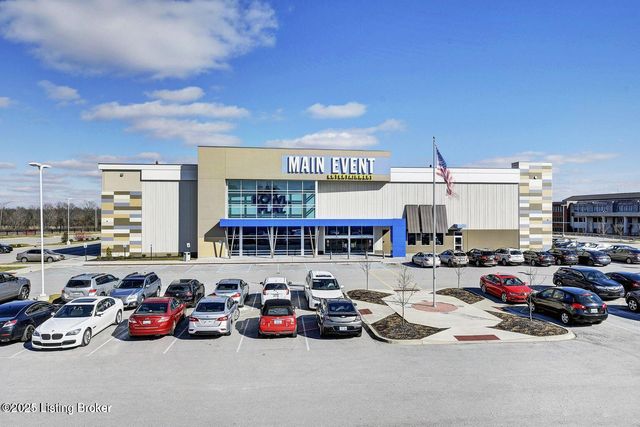 1102 Blackthorn Rd, Louisville, KY 40299