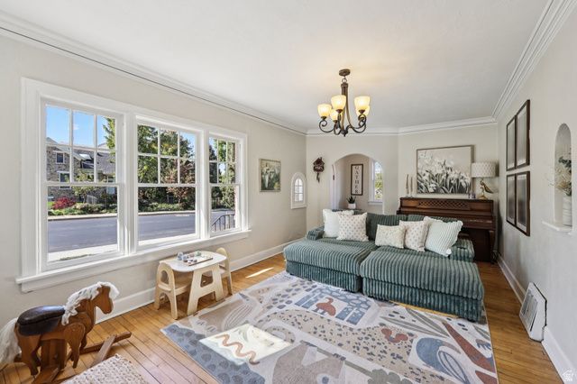 195 E 100 N, Bountiful, UT 84010