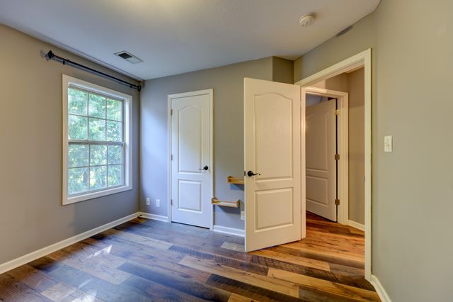 2720 Arthurs Ct, Clarksville, TN 37040