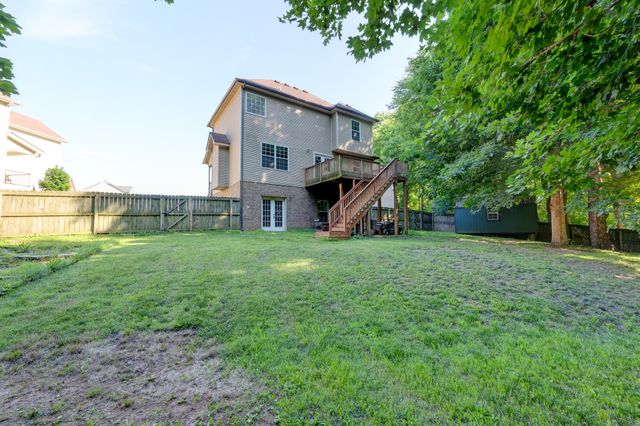 2720 Arthurs Ct, Clarksville, TN 37040