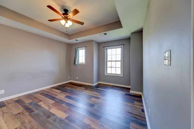 2720 Arthurs Ct, Clarksville, TN 37040
