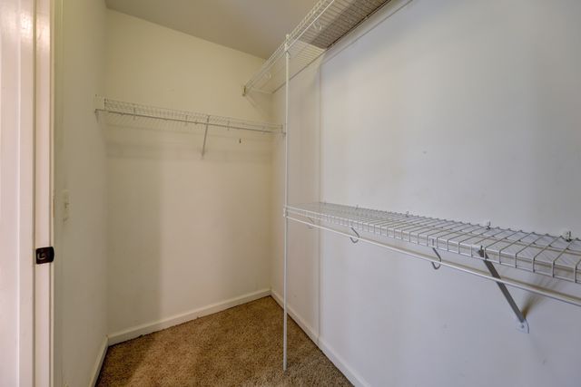 2720 Arthurs Ct, Clarksville, TN 37040