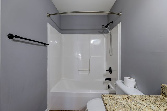 2720 Arthurs Ct, Clarksville, TN 37040