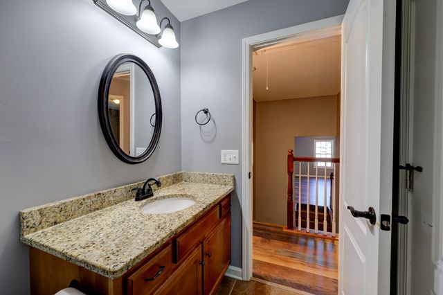 2720 Arthurs Ct, Clarksville, TN 37040