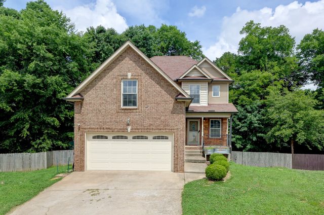 2720 Arthurs Ct, Clarksville, TN 37040