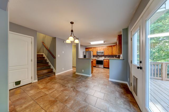 2720 Arthurs Ct, Clarksville, TN 37040