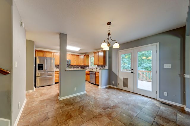 2720 Arthurs Ct, Clarksville, TN 37040