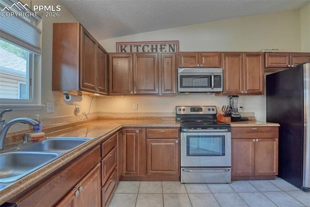 972 Columbine Avenue, Colorado Springs, CO 80904