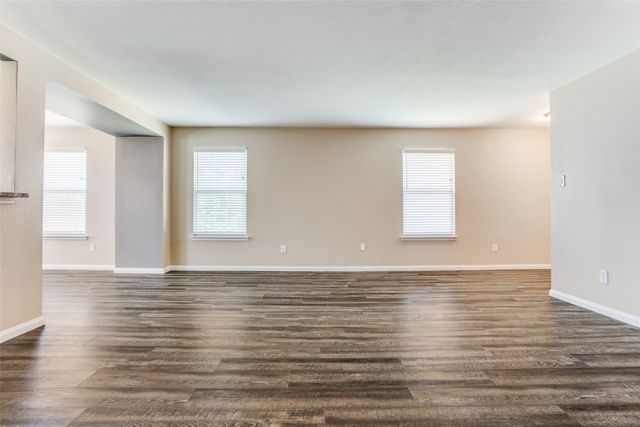 2405 Emerald Lane, Mckinney, TX 75071