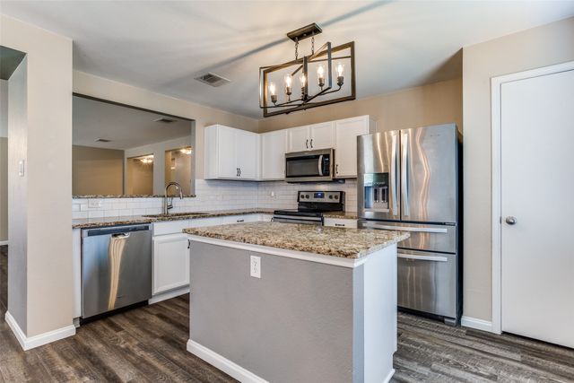 2405 Emerald Lane, Mckinney, TX 75071