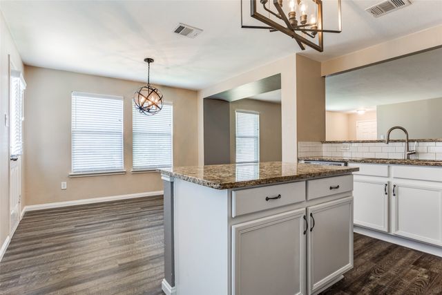 2405 Emerald Lane, Mckinney, TX 75071