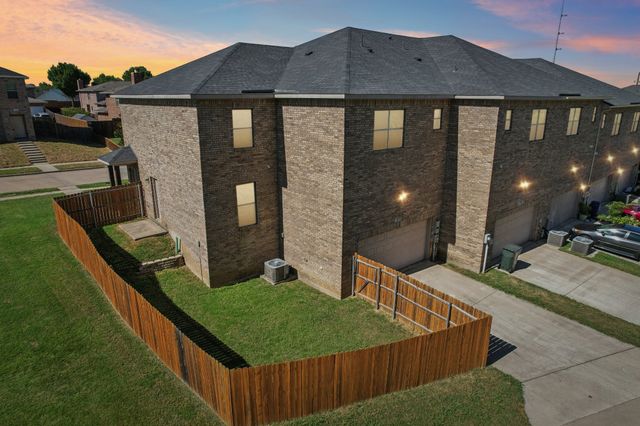 1970 Timber Oaks Drive, Garland, TX 75040